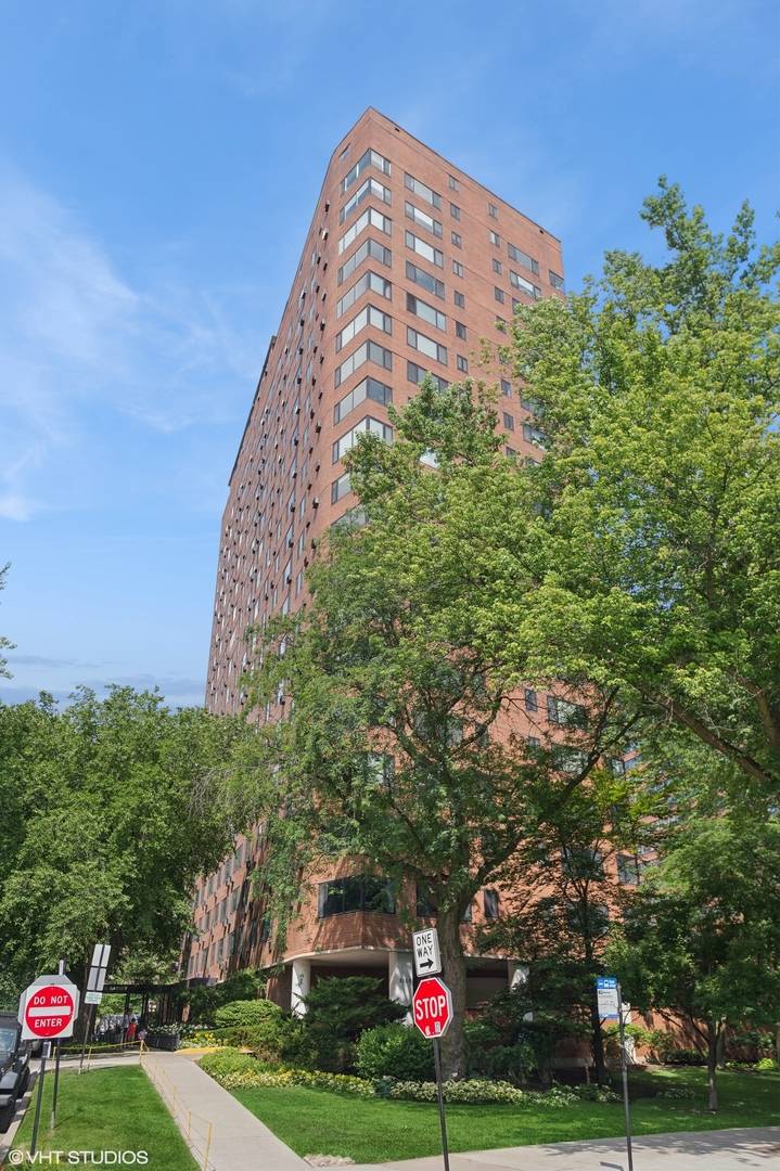 3100 N Lake Shore DR #1810, Chicago, IL 60657