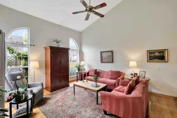 Elgin, IL 60120,874 DANDRIDGE CT