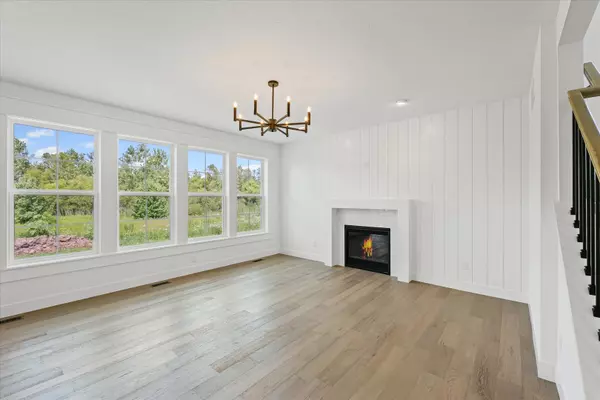 Savoy, IL 61874,403 Harpers Ferry