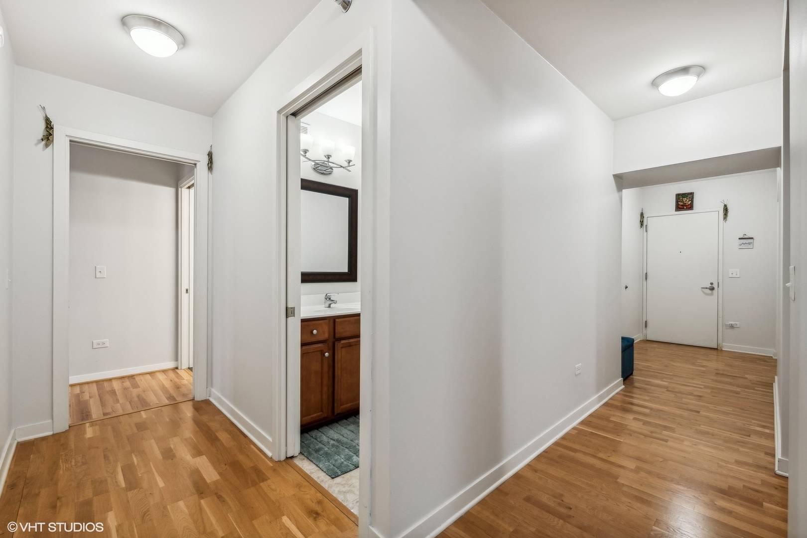 Chicago, IL 60605,1160 S Michigan AVE #1105