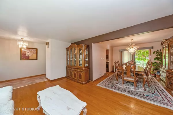 Palos Hills, IL 60465,7849 W 101st ST