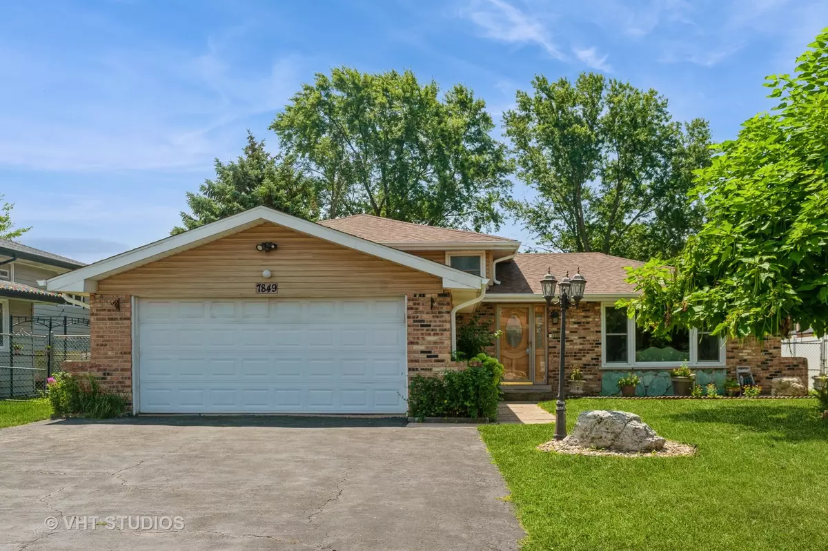 Palos Hills, IL 60465,7849 W 101st ST