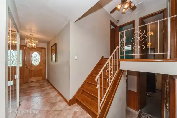 Palos Hills, IL 60465,7849 W 101st ST
