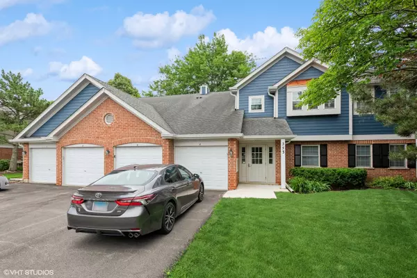 353 Pembroke CT #2, Schaumburg, IL 60193