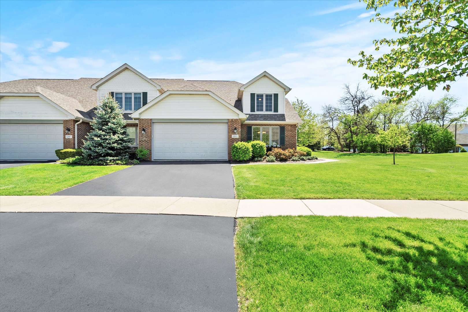 Lemont, IL 60439,12195 Oxford CT