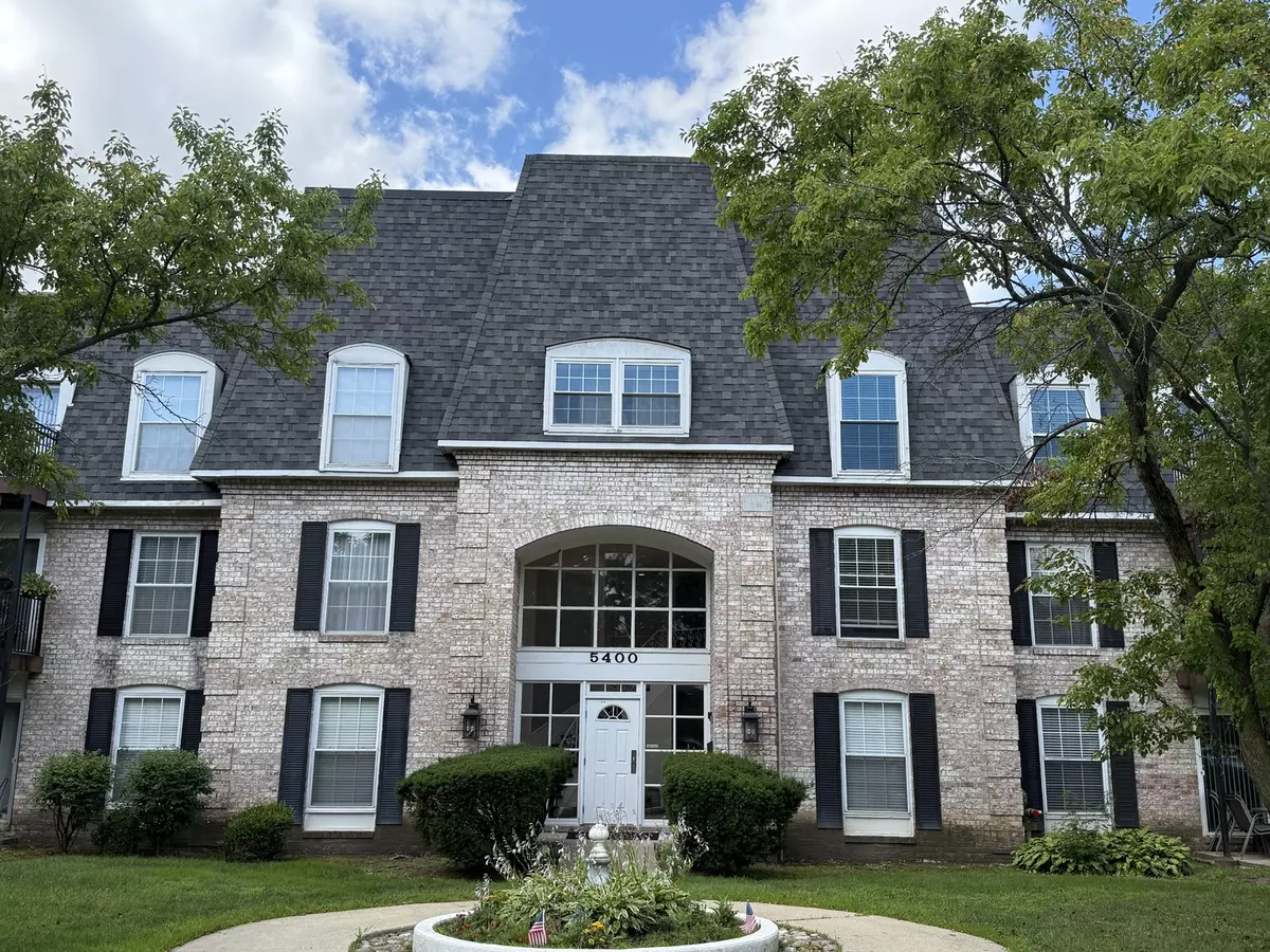 Rolling Meadows, IL 60008,5400 Carriageway DR #315