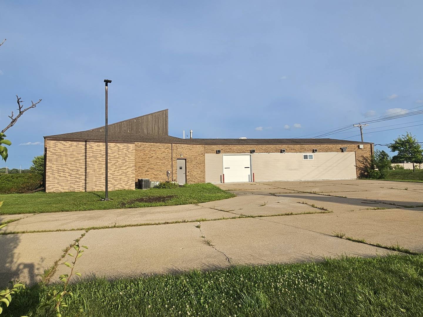 Dixon, IL 61021,1400 N Galena AVE