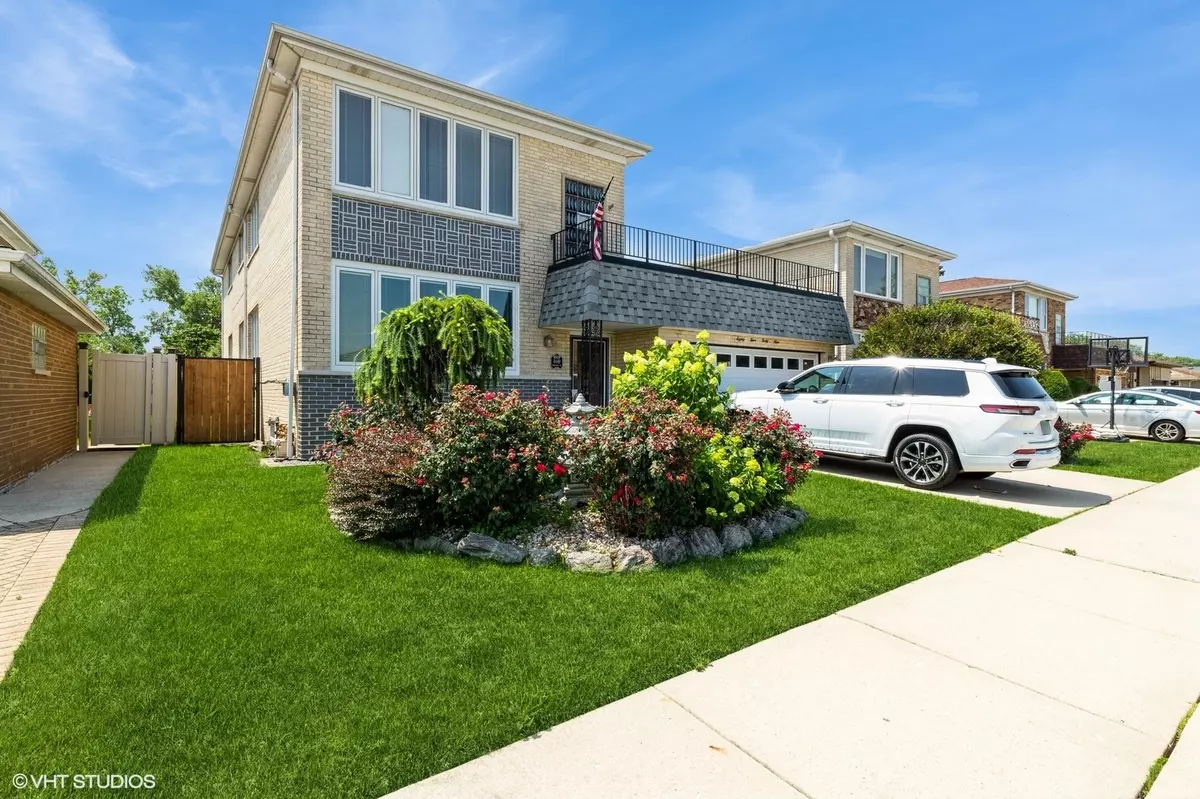 Chicago, IL 60656,8449 W BRODMAN AVE