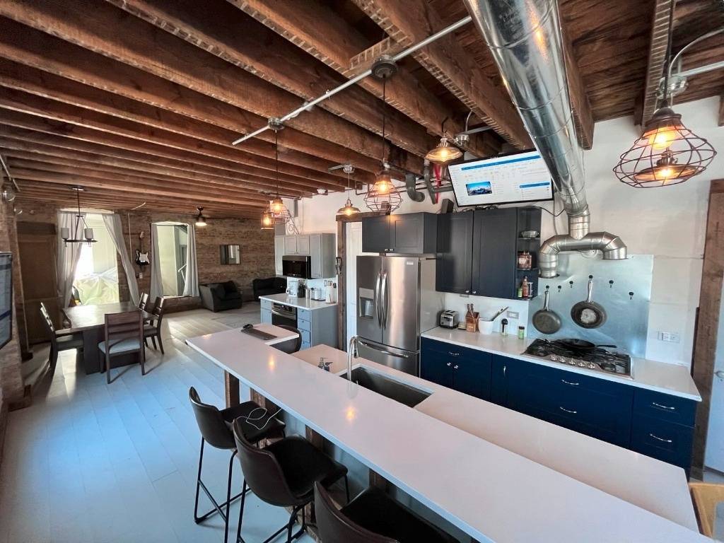 Chicago, IL 60608,1413 W 16th ST