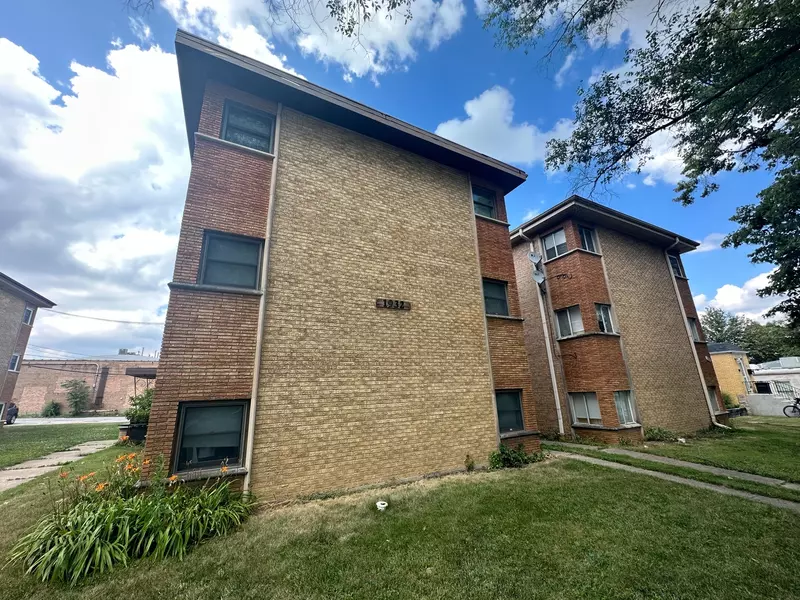 1932 Hickory RD, Homewood, IL 60430