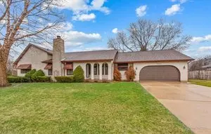 Elgin, IL 60123,219 Brookside DR