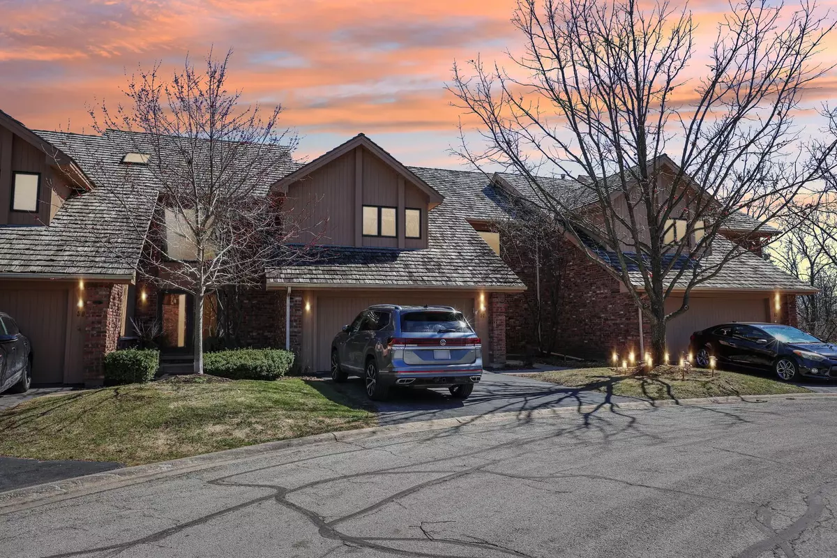 Burr Ridge, IL 60527,51 Oak Creek DR