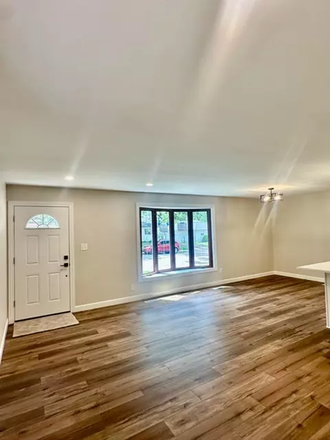 Carpentersville, IL 60110,730 NAVAJO DR