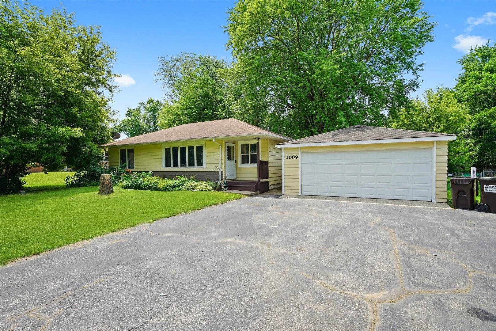 Mchenry, IL 60050,3009 Mary LN