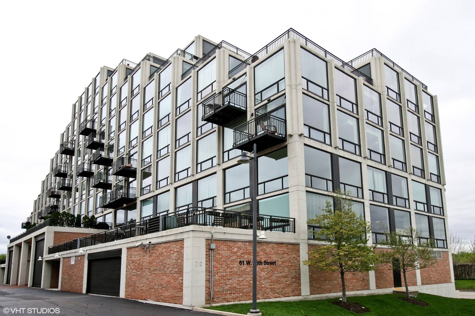 61 W 15th ST #204, Chicago, IL 60605