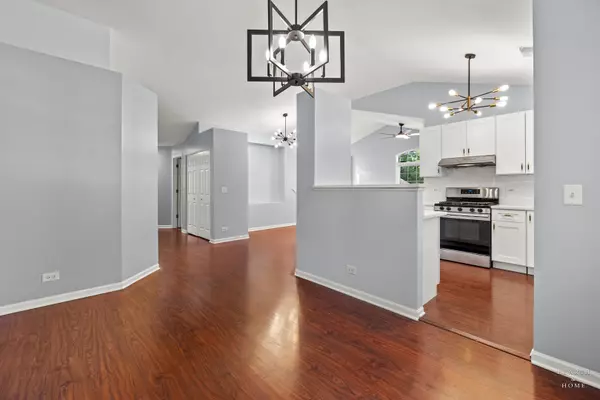 Crystal Lake, IL 60014,9521 Georgetown LN