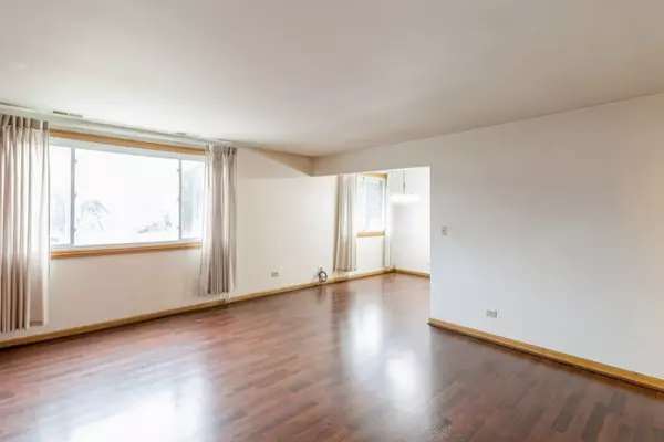 Rolling Meadows, IL 60008,2600 Brookwood Way DR #316A