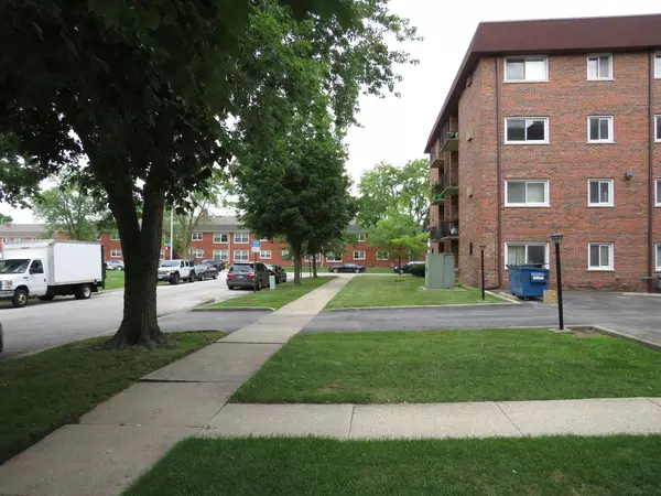 Oak Lawn, IL 60453,7110 W 93rd PL #2E