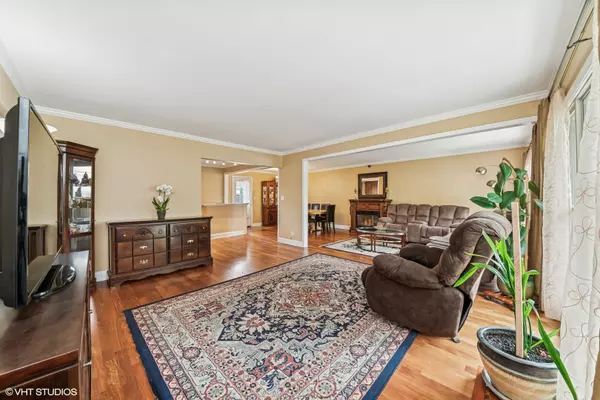Hoffman Estates, IL 60169,320 PLEASANT ST
