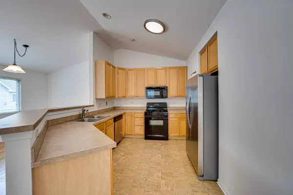 Naperville, IL 60564,2963 SAGANASHKEE LN #2963