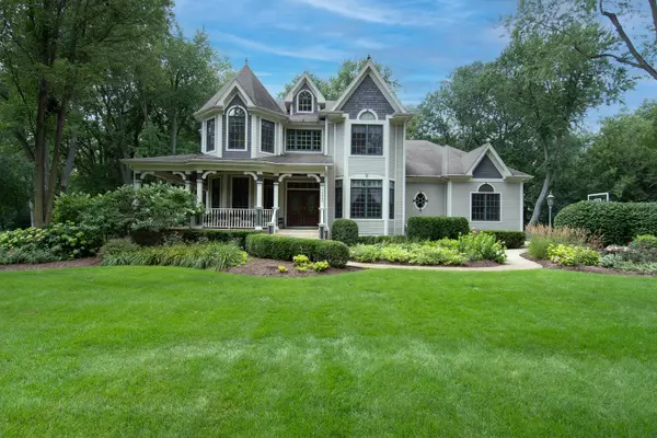 Naperville, IL 60540,7S448 Arbor DR