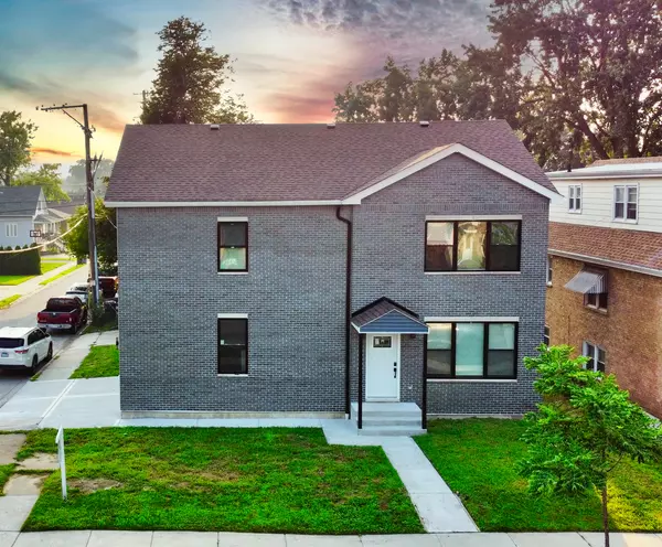 4448 Joliet AVE, Lyons, IL 60534