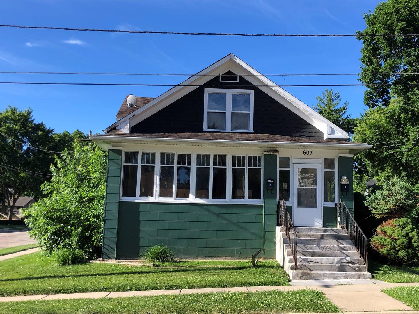 603 Mill ST #B, Elgin, IL 60123