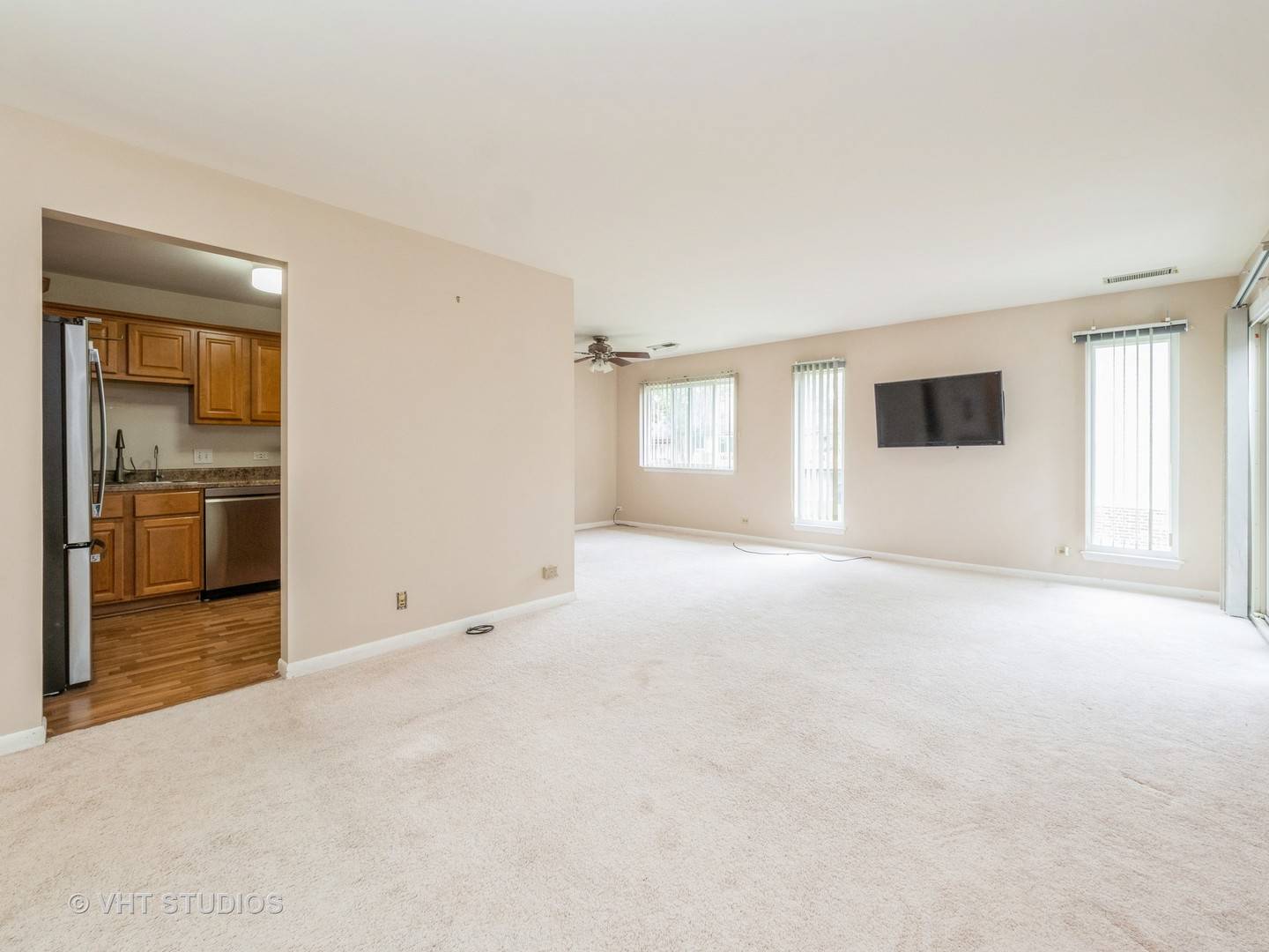 Schaumburg, IL 60193,127 Wolcott CT #2