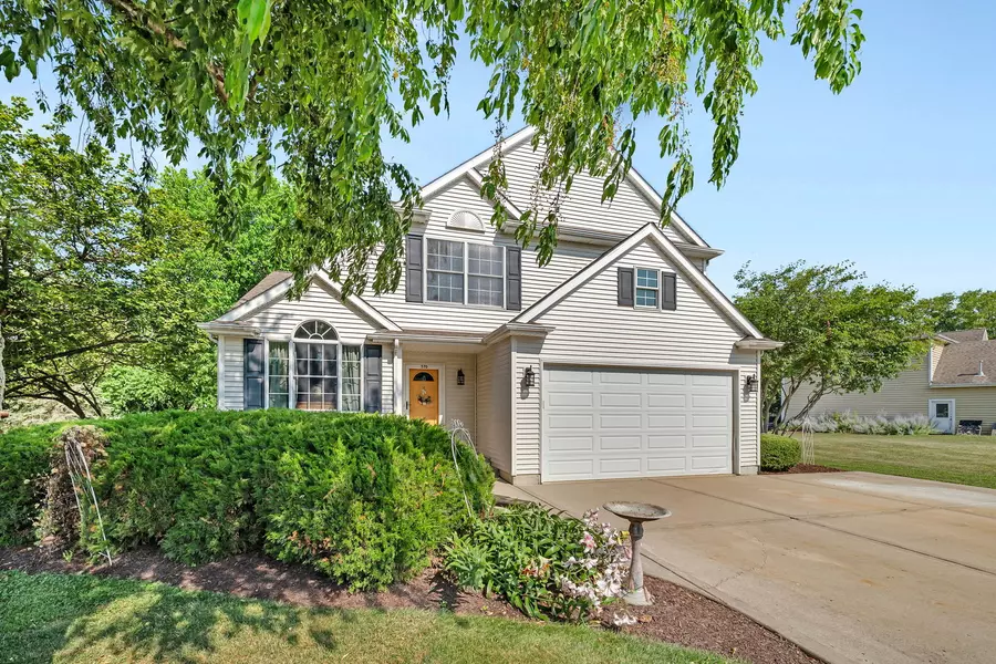 570 Logue CIR, Seneca, IL 61360