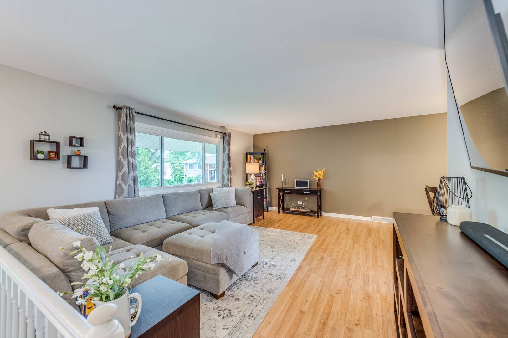 Elk Grove Village, IL 60007,655 Oklahoma CIR