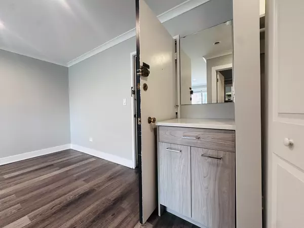 Chicago, IL 60657,541 W OAKDALE AVE #503