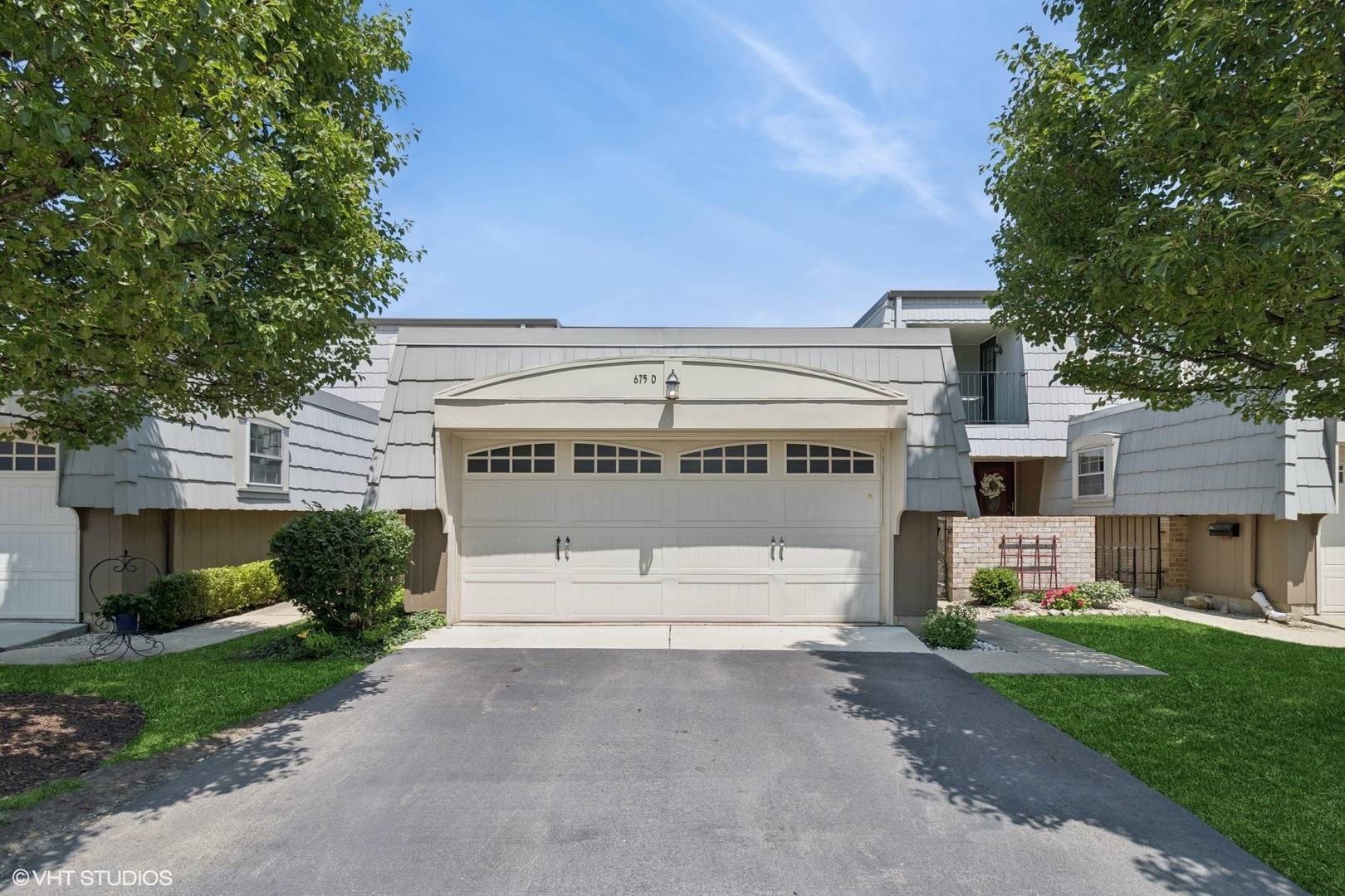 Elk Grove Village, IL 60007,675 Versailles CIR #D