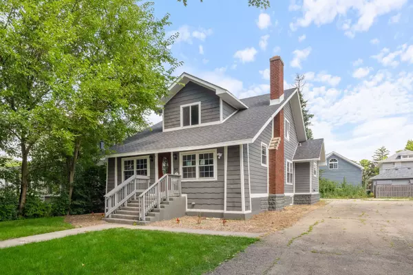 907 Glenwood AVE, Joliet, IL 60435