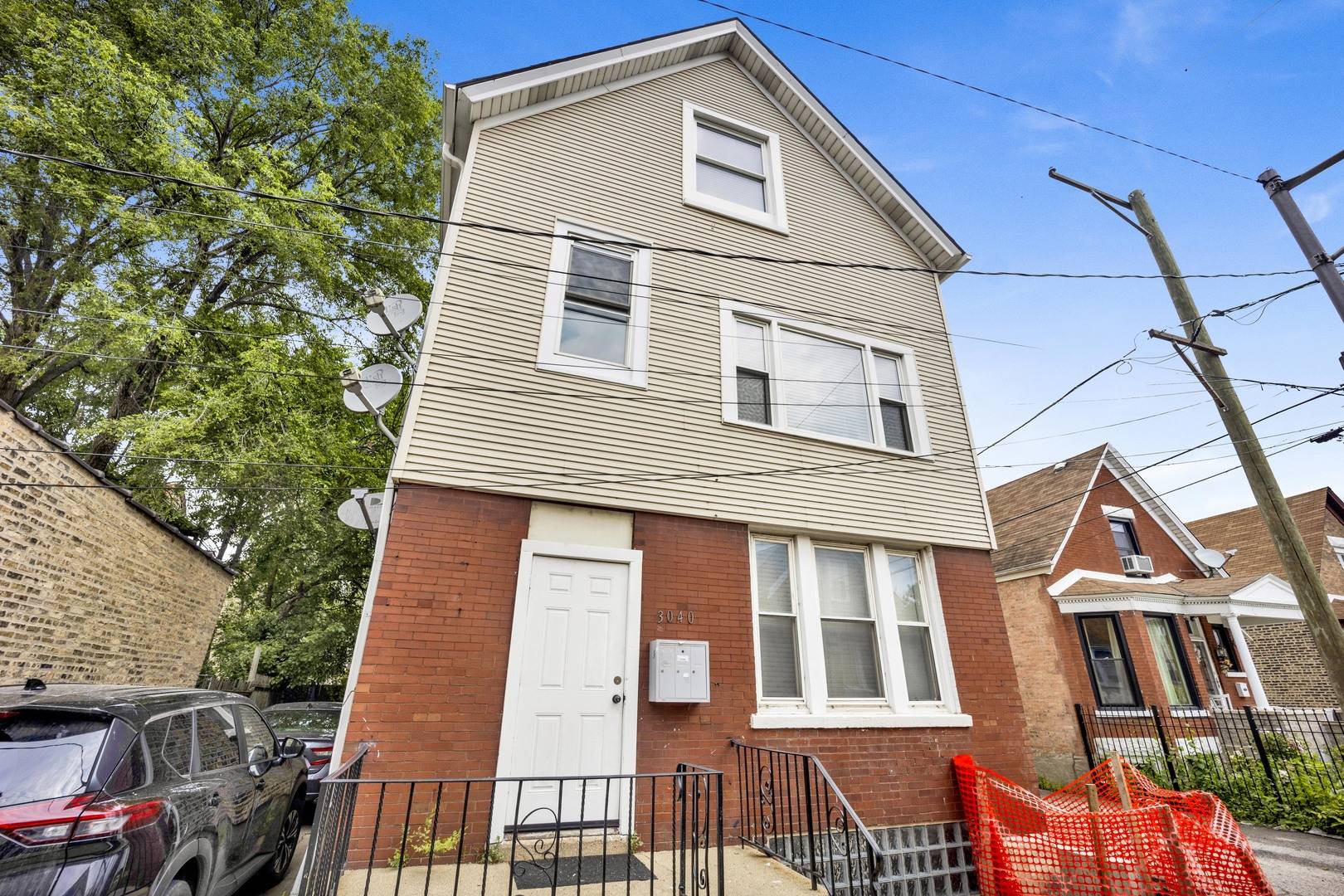 3040 W Medill AVE #2, Chicago, IL 60647