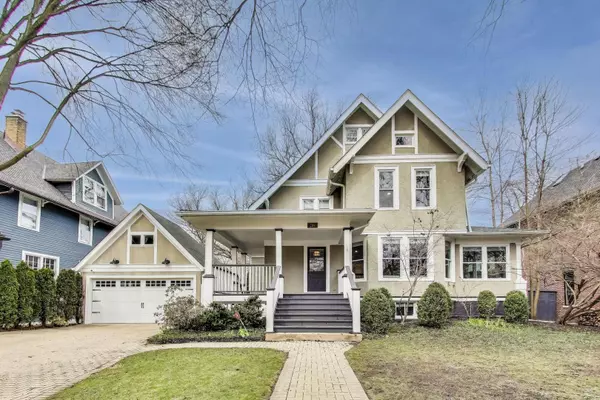 709 Foster ST, Evanston, IL 60201