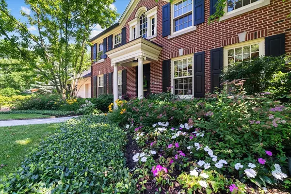 Winnetka, IL 60093,1300 Hackberry LN