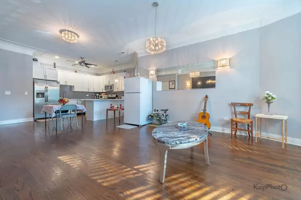 Chicago, IL 60653,4518 S King DR #2A