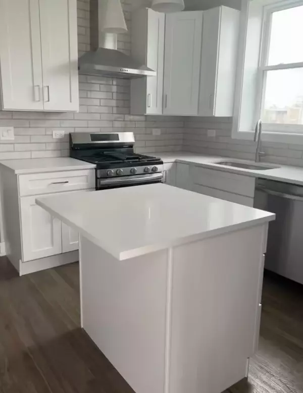 Chicago, IL 60623,3839 W 14th ST #1