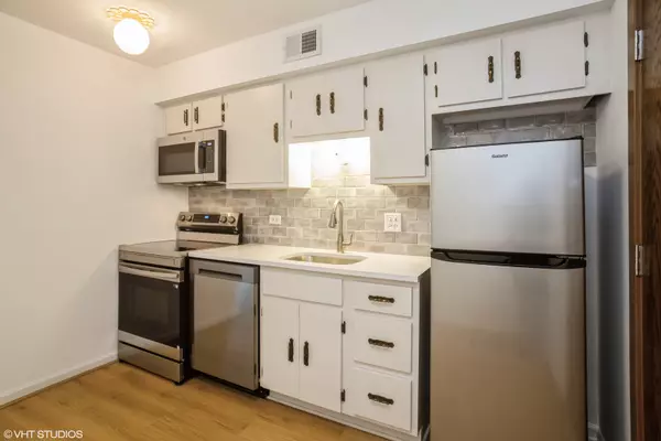 Des Plaines, IL 60016,9805 Bianco TER #F