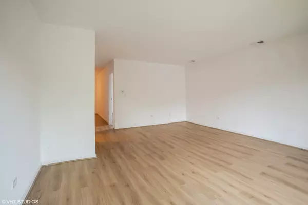 Des Plaines, IL 60016,9805 Bianco TER #F