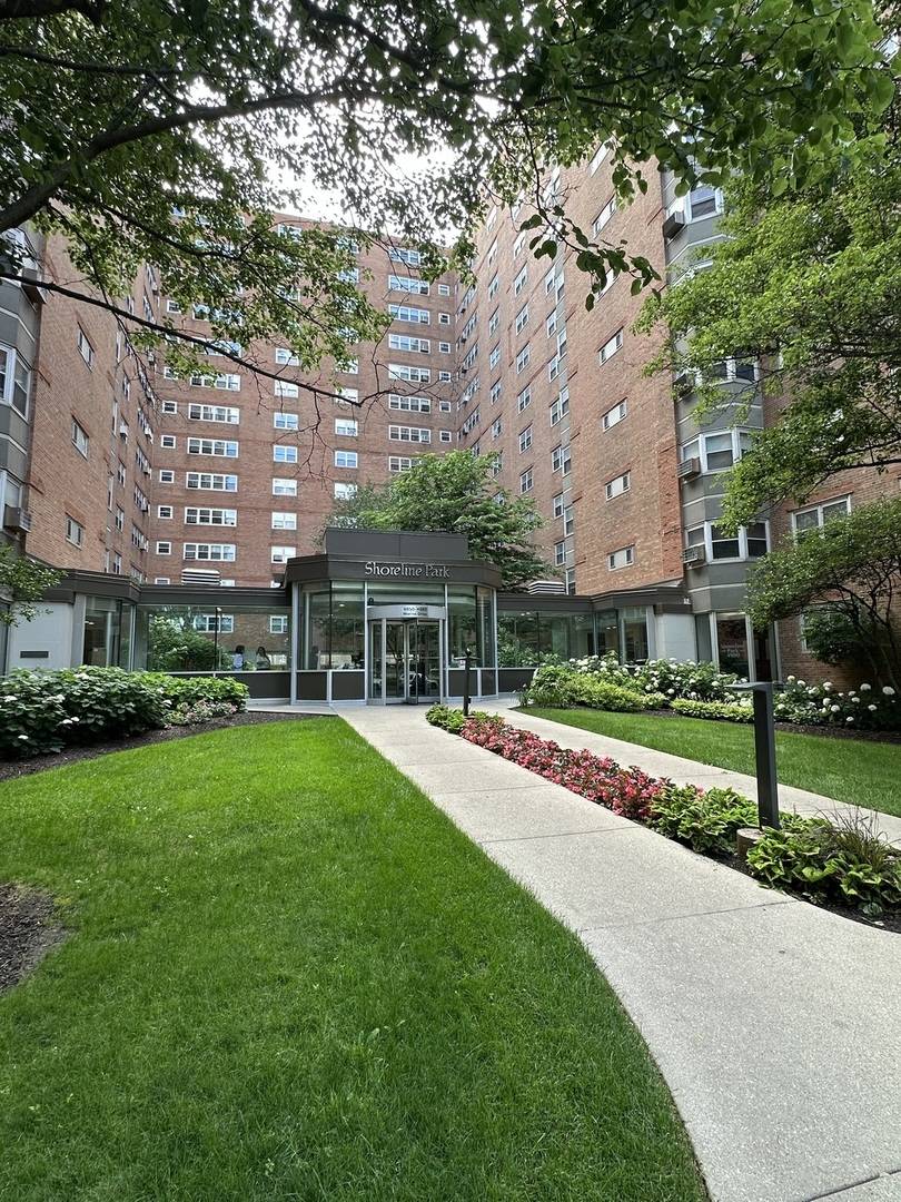 4960 N MARINE DR #320, Chicago, IL 60640