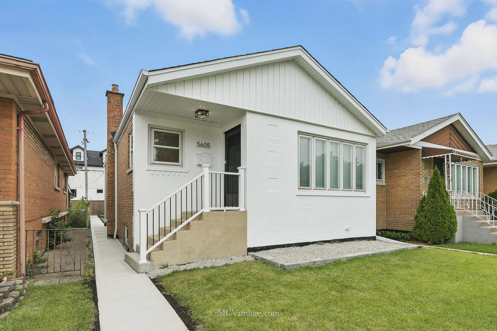 5605 S Massasoit AVE, Chicago, IL 60638
