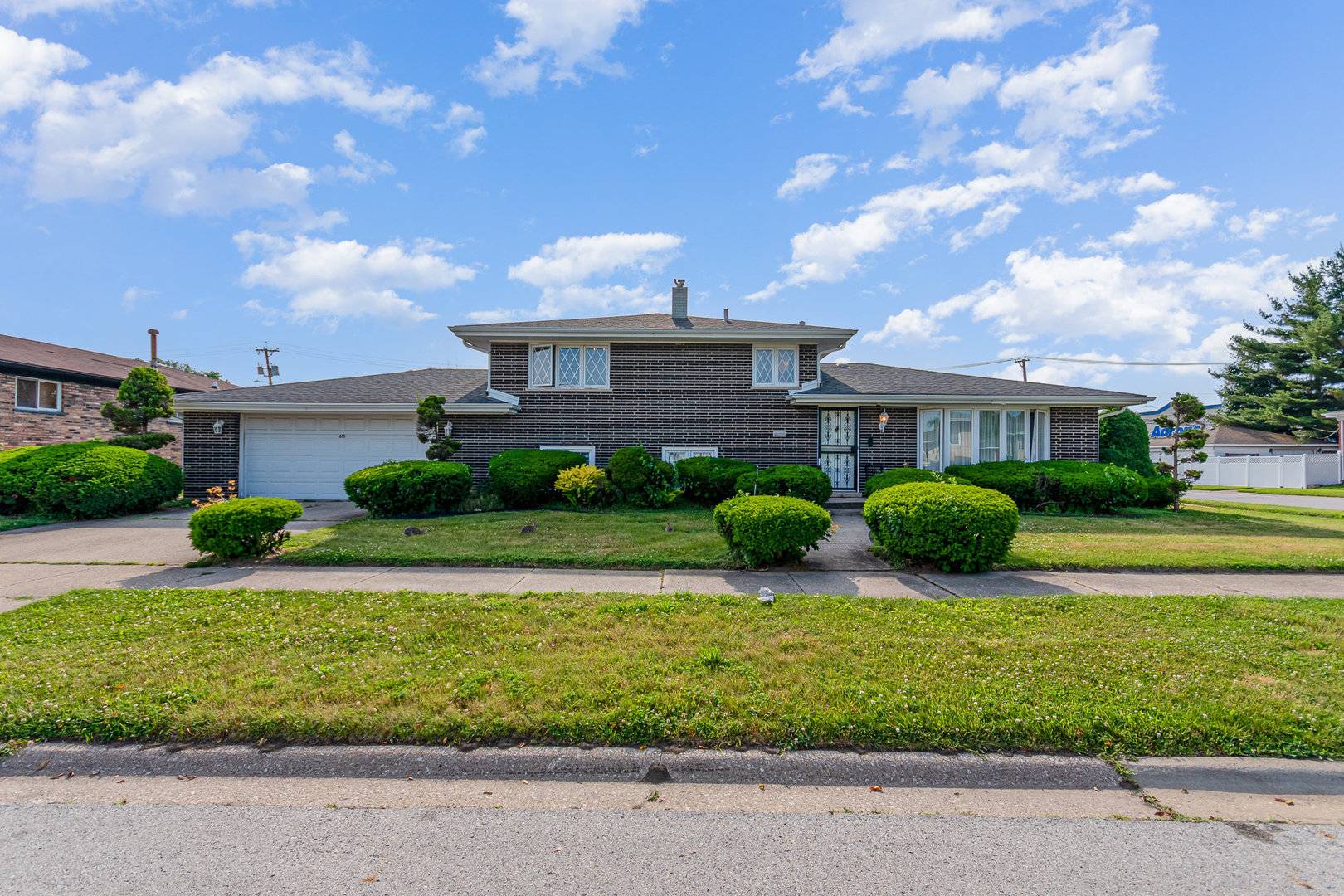615 Hoxie AVE, Calumet City, IL 60409