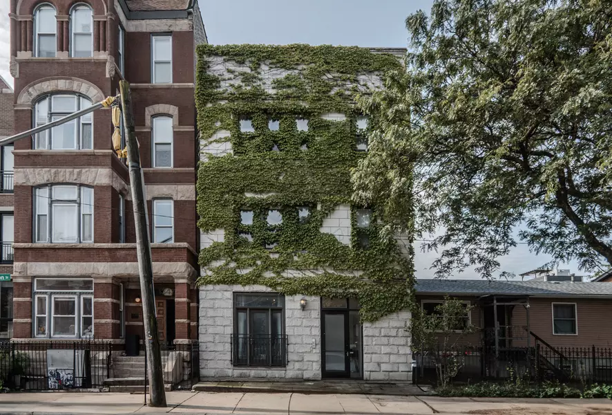 1349 W Huron ST #1, Chicago, IL 60642