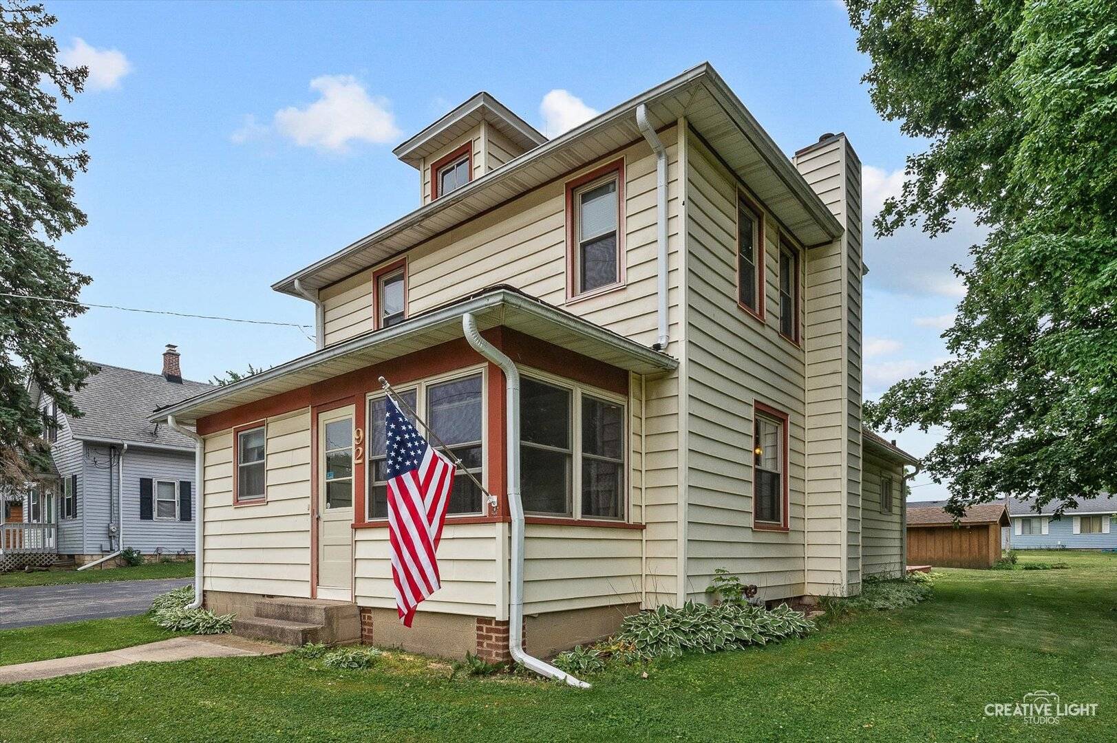 Sugar Grove, IL 60554,92 Maple ST