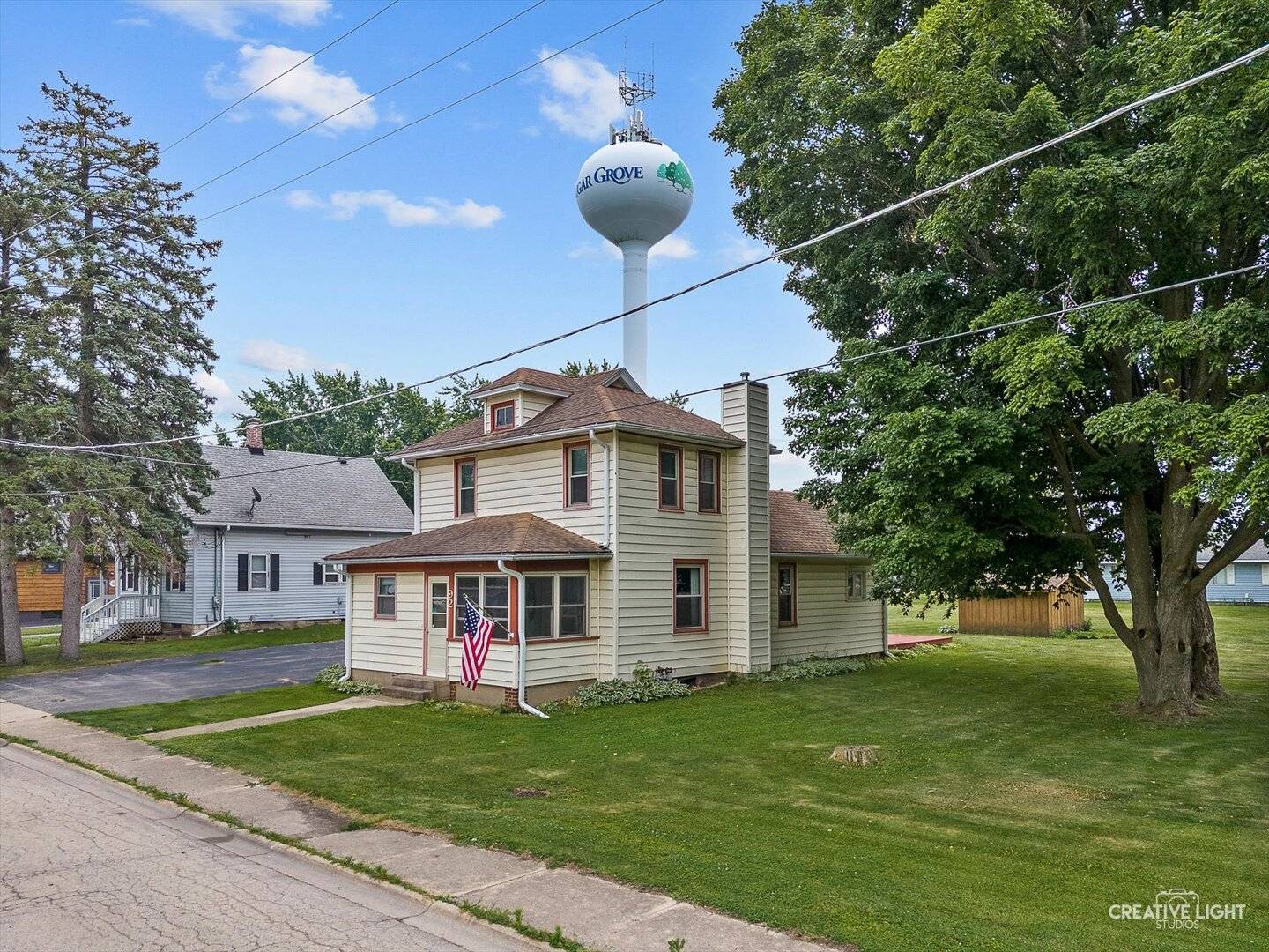 Sugar Grove, IL 60554,92 Maple ST