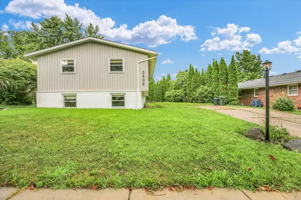 Urbana, IL 61801,2408 Pond ST