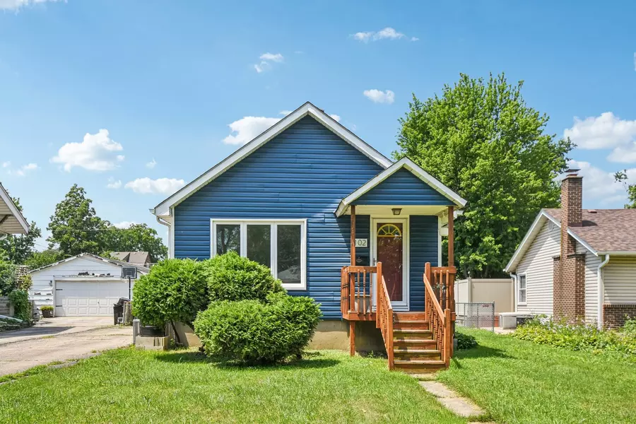 102 N Ahrens AVE, Lombard, IL 60148