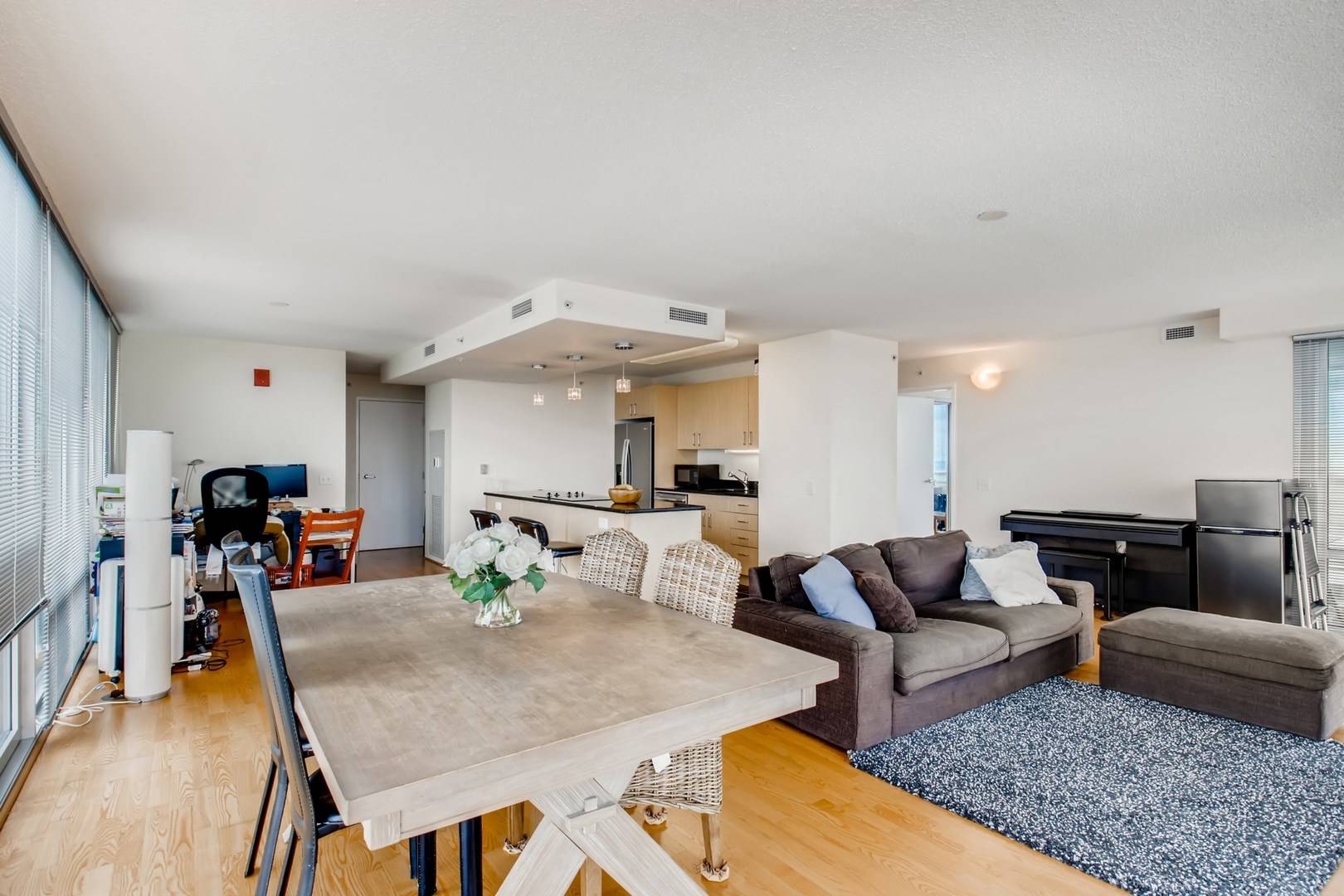 Evanston, IL 60201,800 ELGIN RD #1421