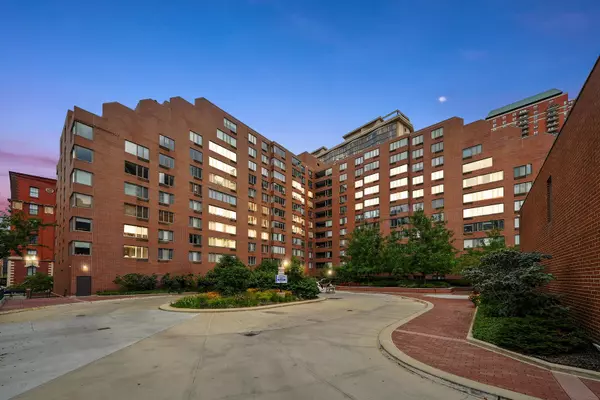 801 S Plymouth CT #602, Chicago, IL 60605